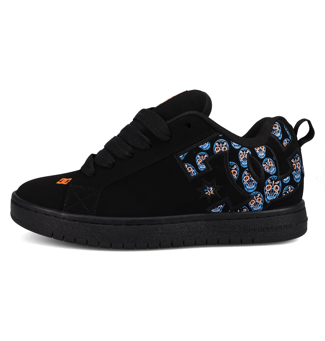 The Men’s Court Graffik Day Of The Dead by DC Shoes is a black skate shoe with black laces and sole, showcasing blue sugar skull patterns on the side near the heel and a small orange logo on the toe. This exclusive style is part of DC Shoes’ Día de los Muertos Day of the Dead Collection.