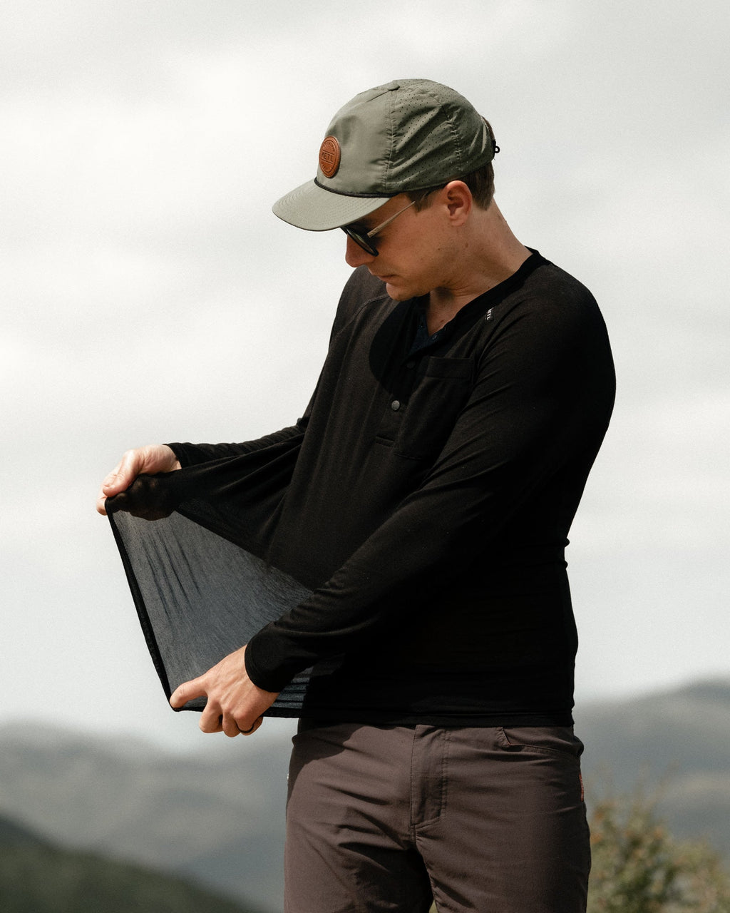 Departed Featherweight Travel Henley Pocket Tee