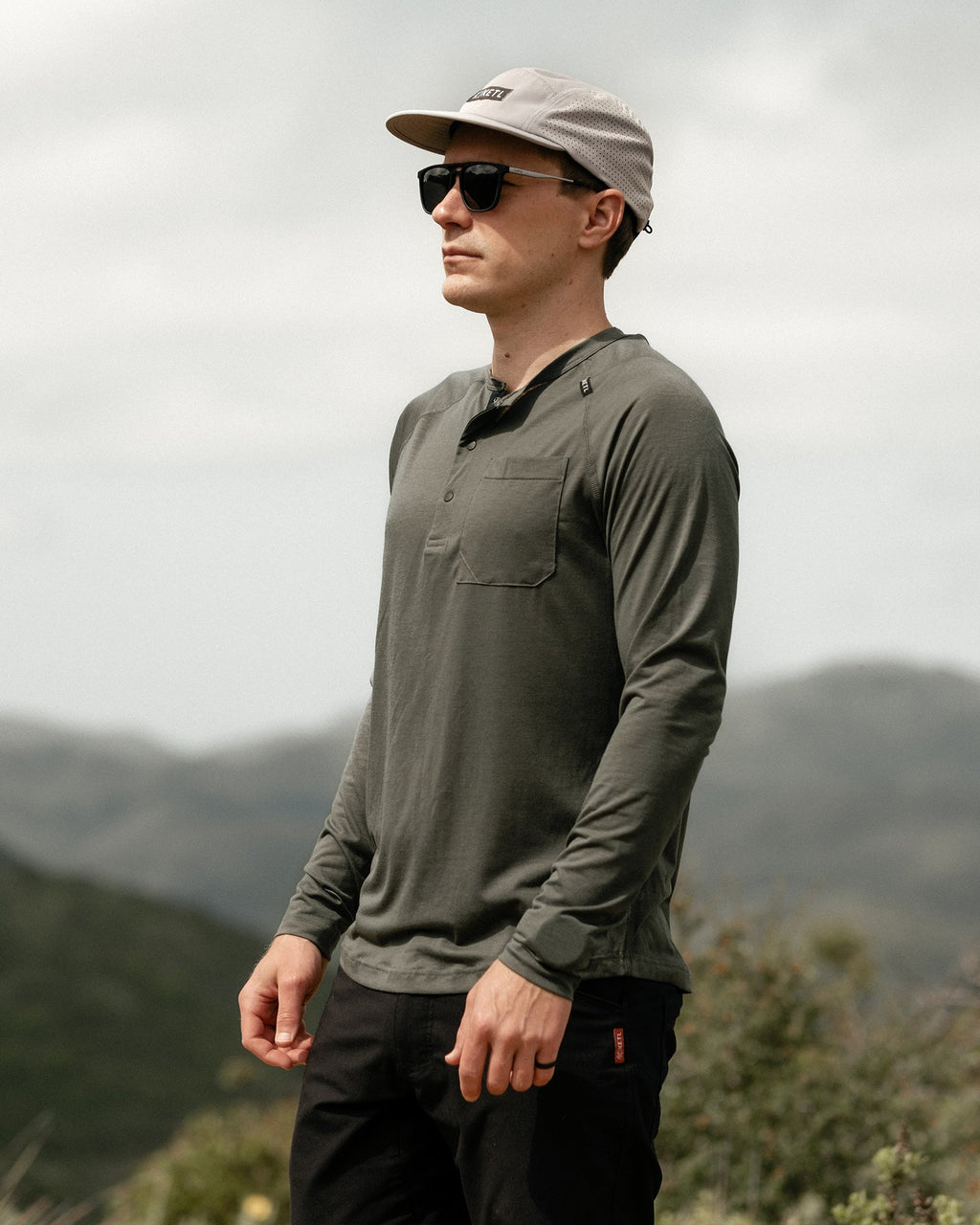 Departed Featherweight Travel Henley Pocket Tee