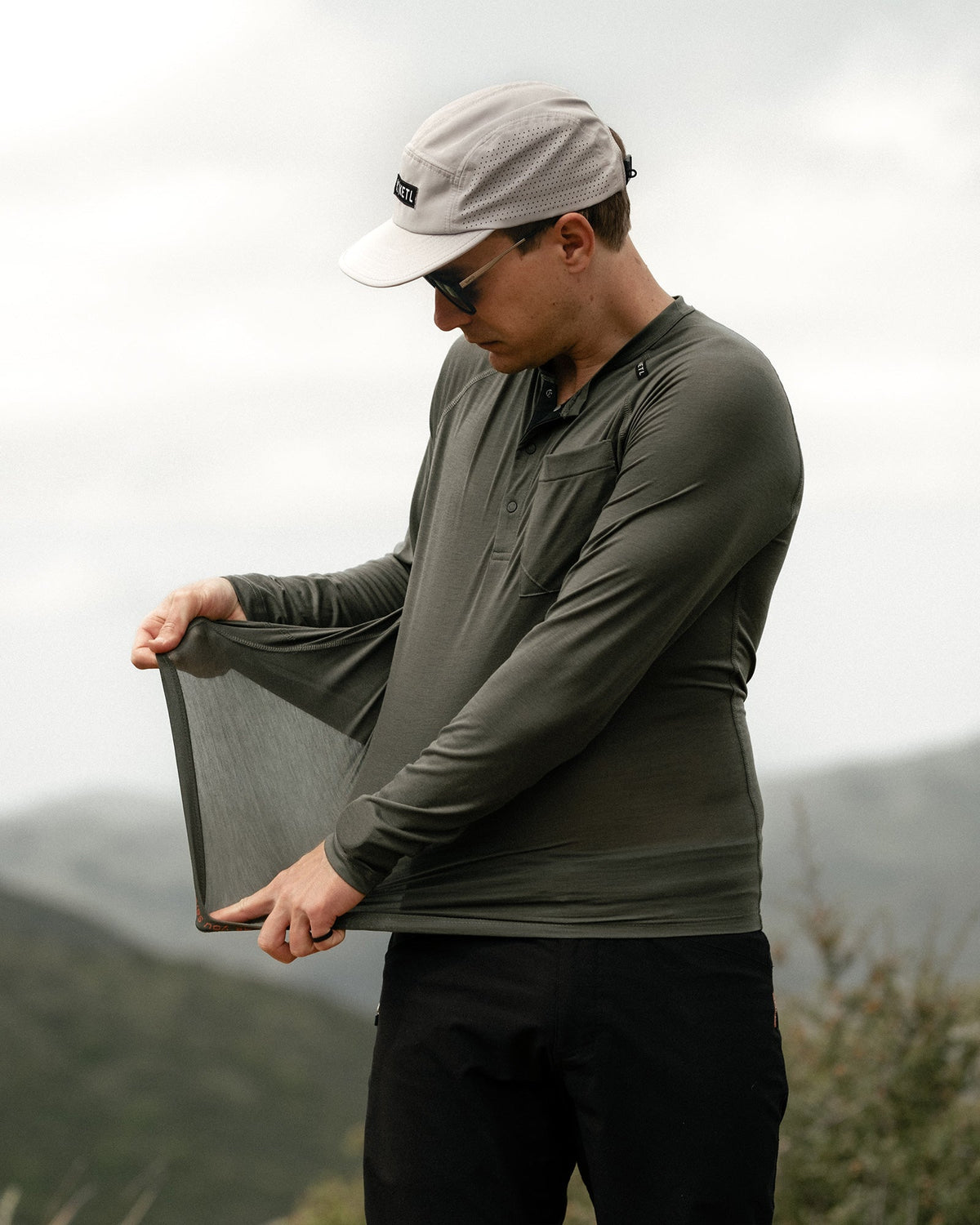 Departed Featherweight Travel Henley Pocket Tee