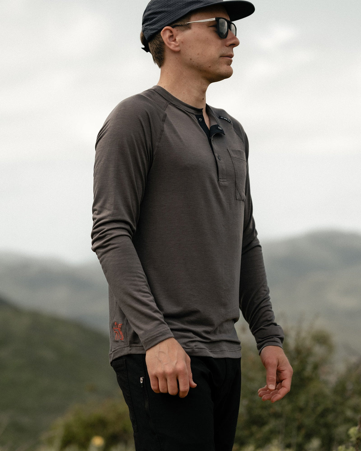 Departed Featherweight Travel Henley Pocket Tee