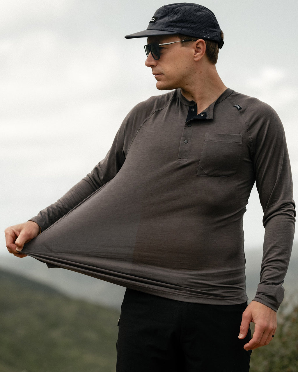 Departed Featherweight Travel Henley Pocket Tee