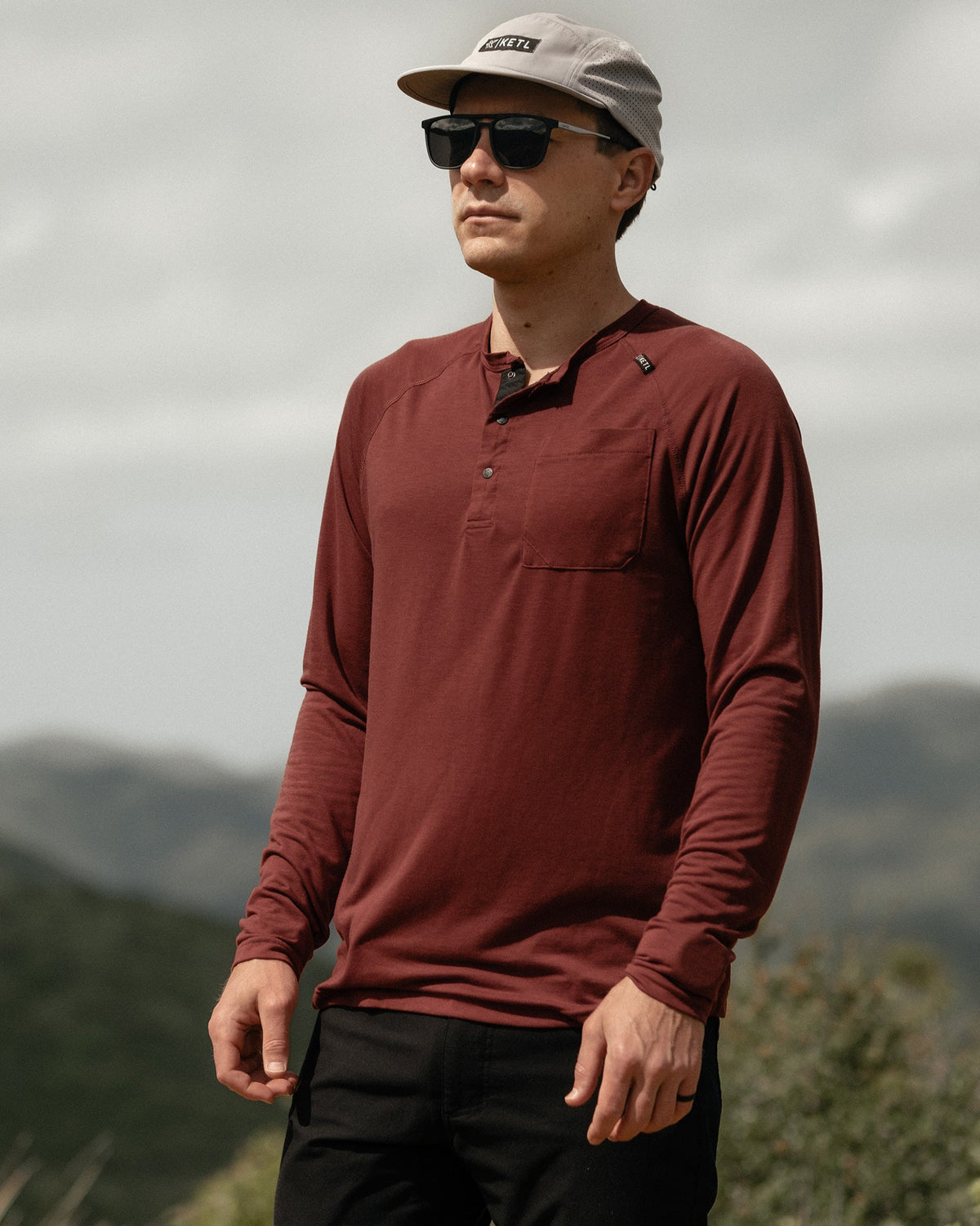 Departed Featherweight Travel Henley Pocket Tee