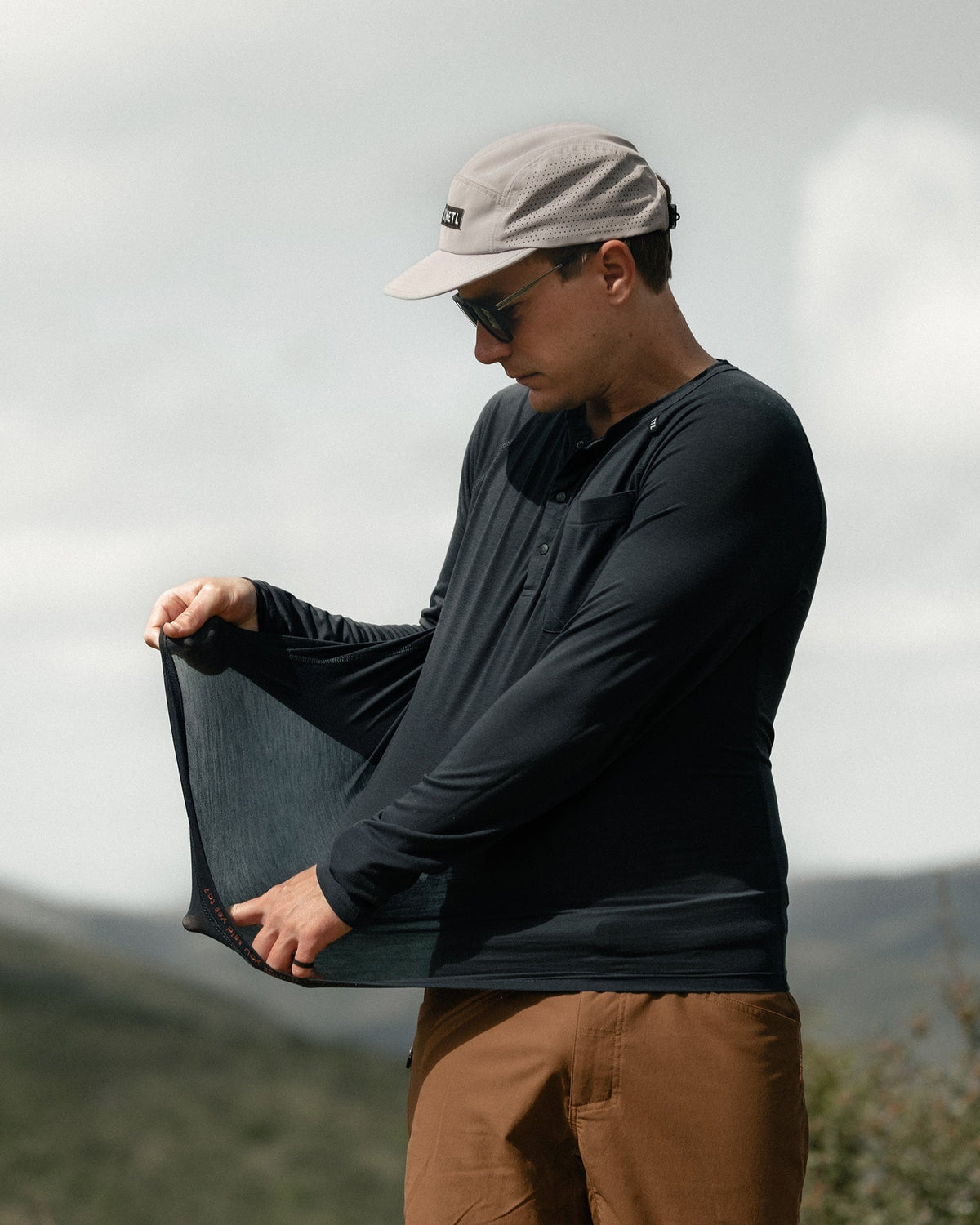 Departed Featherweight Travel Henley Pocket Tee