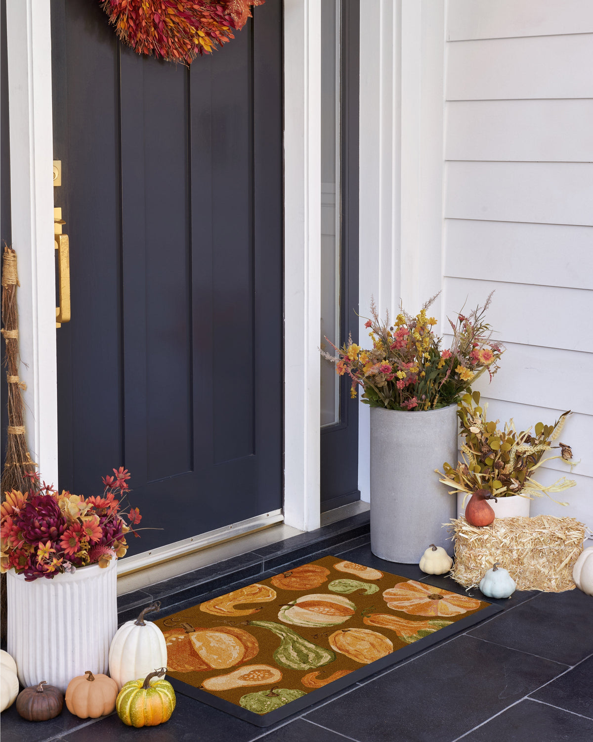 DM23_front_door