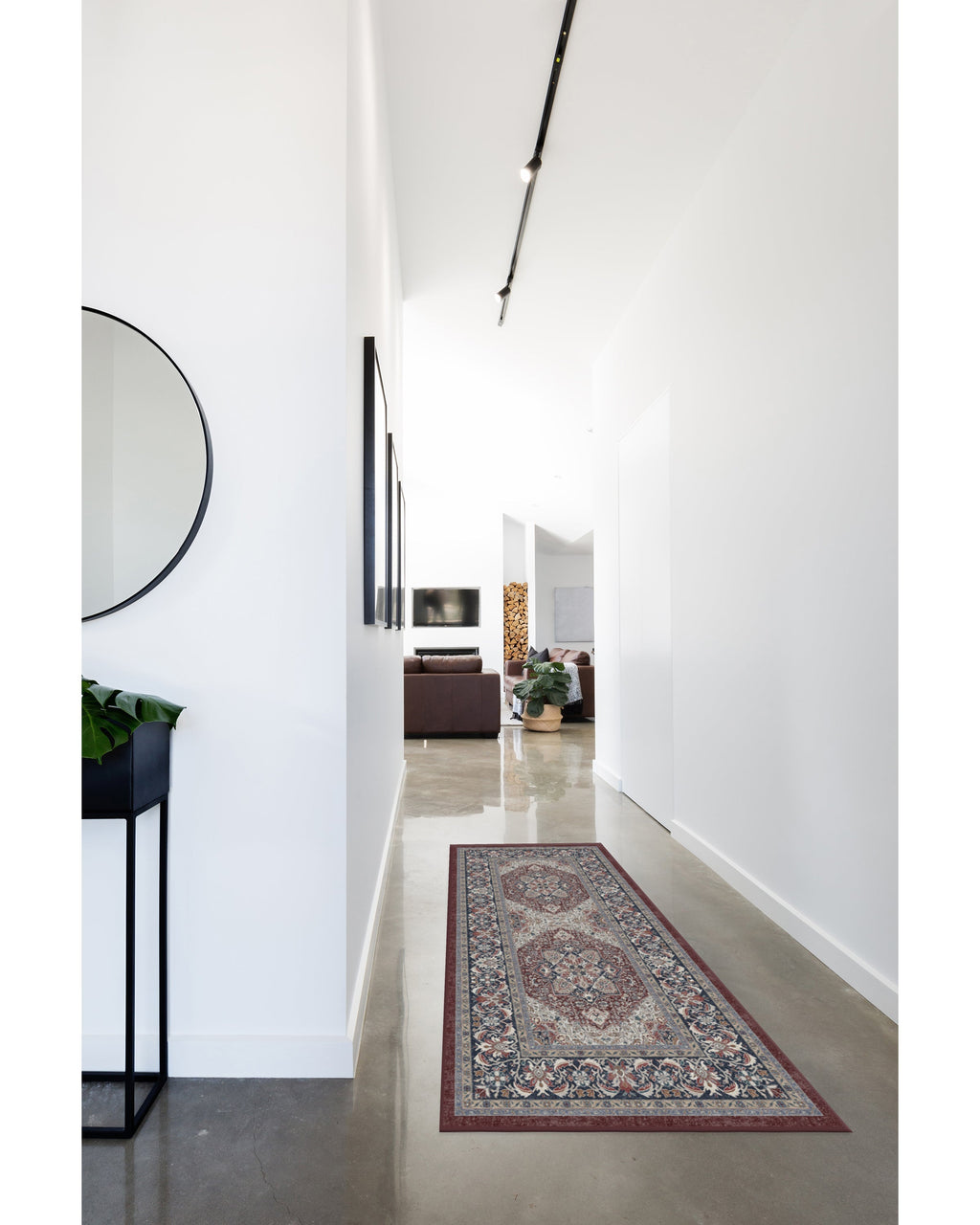2-5x7_hallway