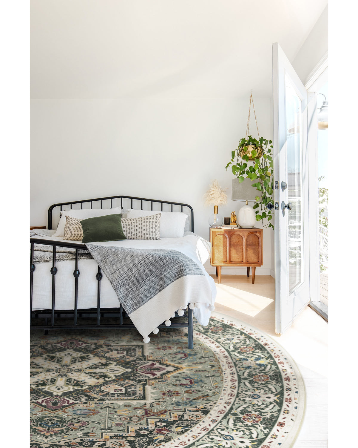 8R_bedroom