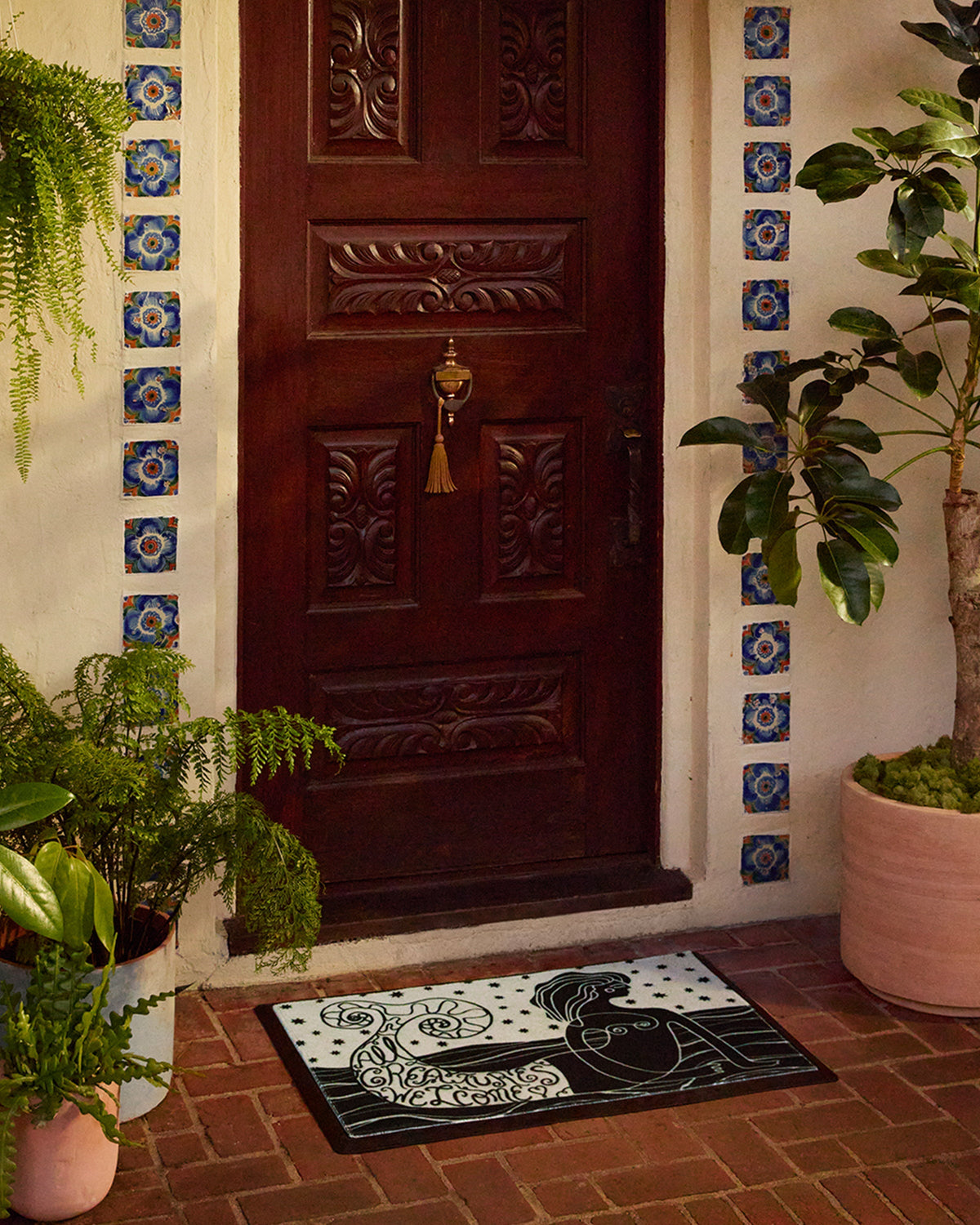DM23_front_door